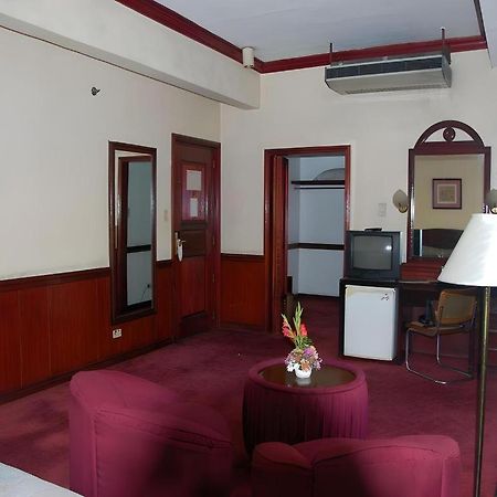 Great Eastern Hotel Quezon City Exterior foto