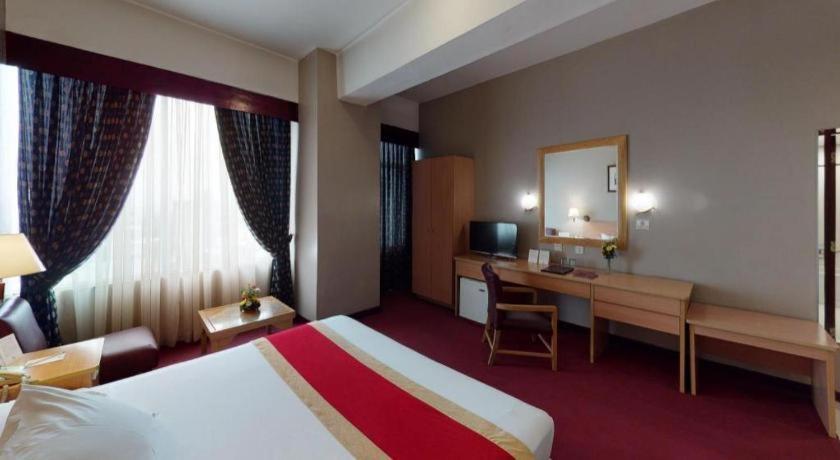 Great Eastern Hotel Quezon City Exterior foto