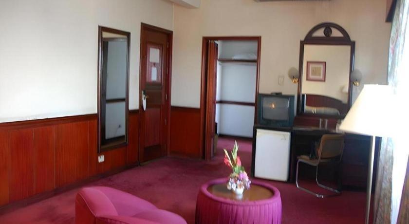 Great Eastern Hotel Quezon City Exterior foto